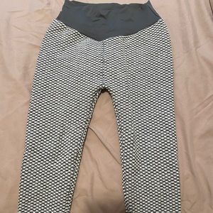 Waffle scrunch butt legging